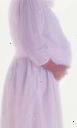 Imagen de una mujer embarazada sosteniendo su vientre