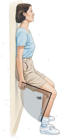 Mujer de pie con la espalda contra la pared, deslizándose por la pared con las rodillas dobladas en un ángulo de 90 grados.